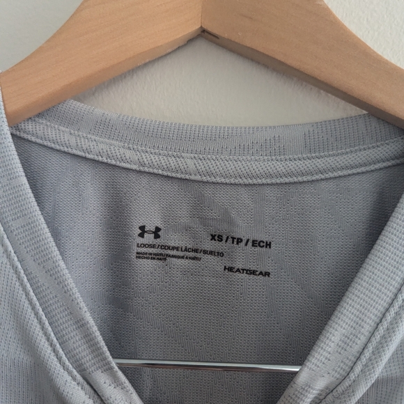 Under Armour Workout Top - Picture 3 of 5